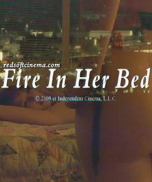 欲火在她的床上燃烧女人的乳头